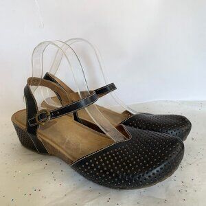 Spring Step Black Perforated Leather Closed Toe Ankle Strap Clog Sandal 40 US 9